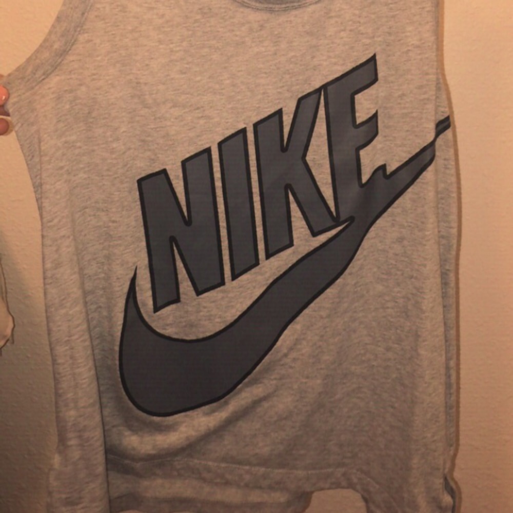 Nike tee